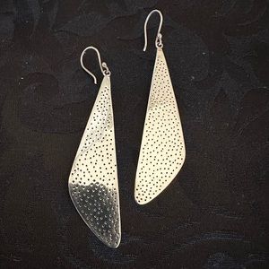 Beautiful Silpada silver earrings